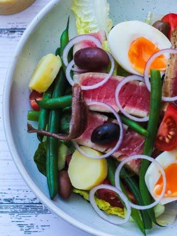 Classic Nicoise Salad Recipe with Fresh Tuna