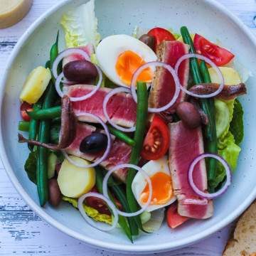 Classic Nicoise Salad Recipe with Fresh Tuna