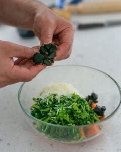 Heat a pan with olive oil, add the leek, season with salt and pepper and cook for about 5 minutes. Now add the leek to the sweet potato mix.