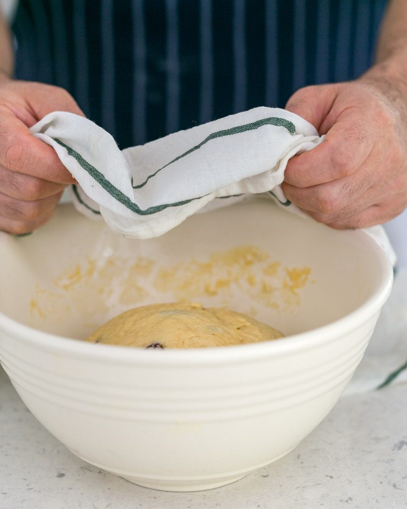 Resting zopf dough