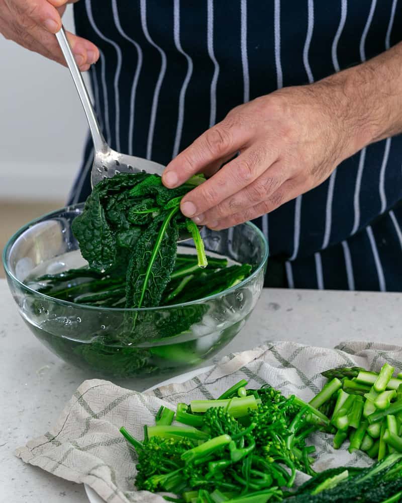 bowl with freshly cooked green vegetables