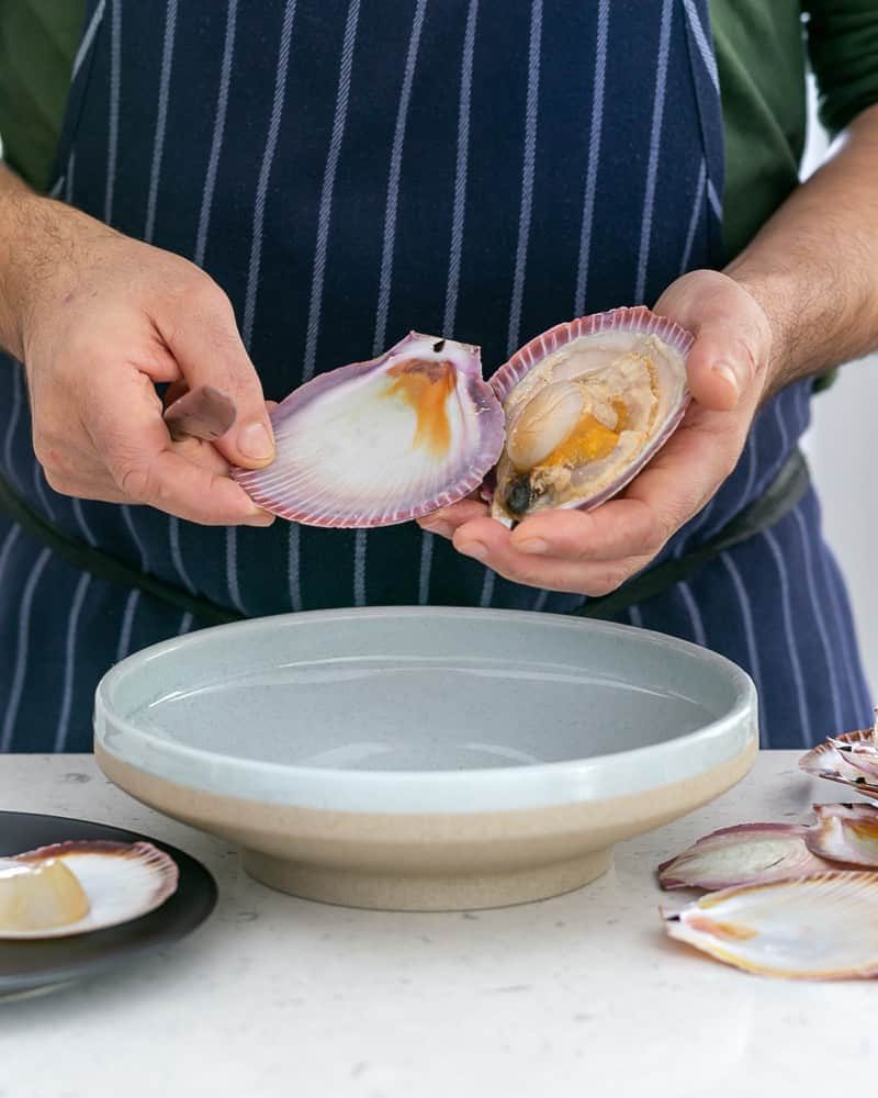 How to shuck and clean scallops