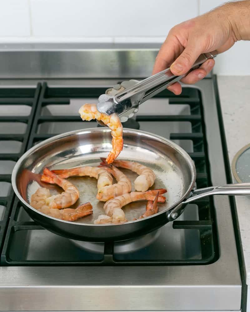 How to cook prawns in a pan