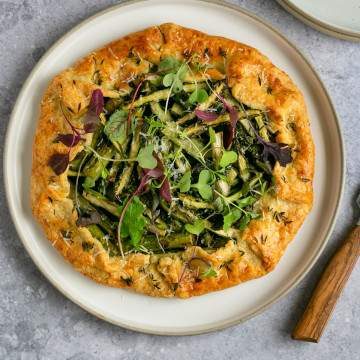 Asparagus and Parmesan Crostata overhead view