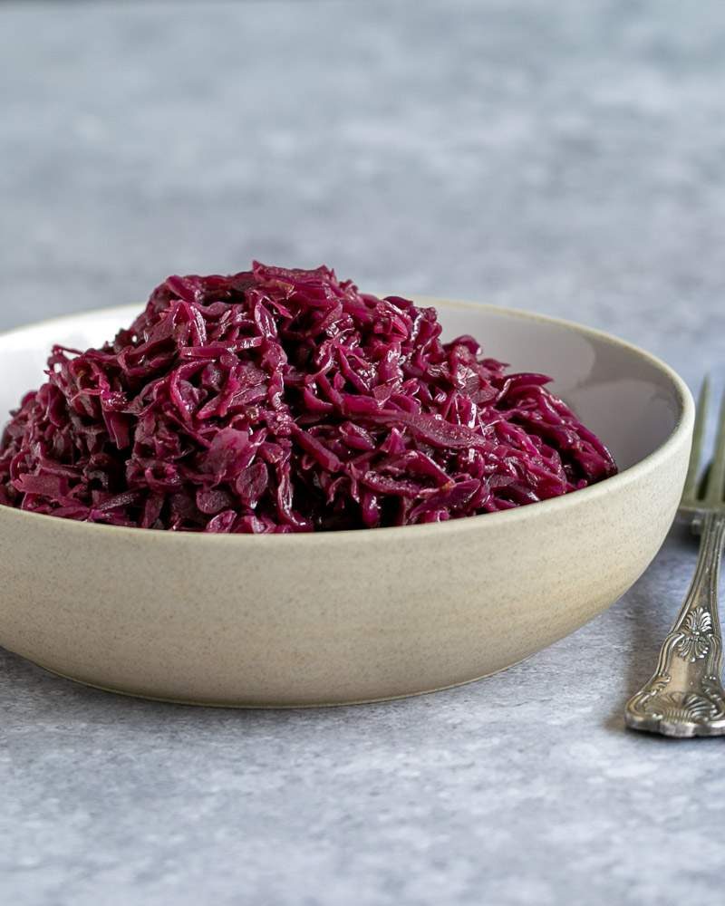 Braised cabbage in a bowl