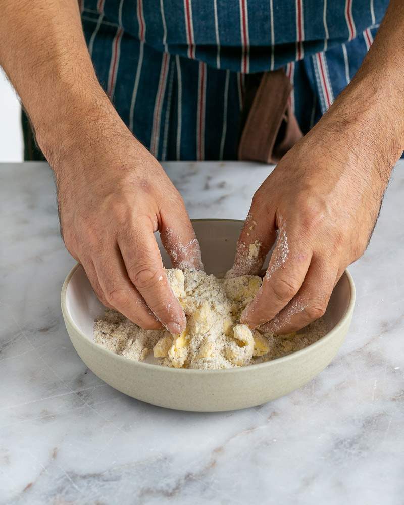 Ingredients to make almond crumble