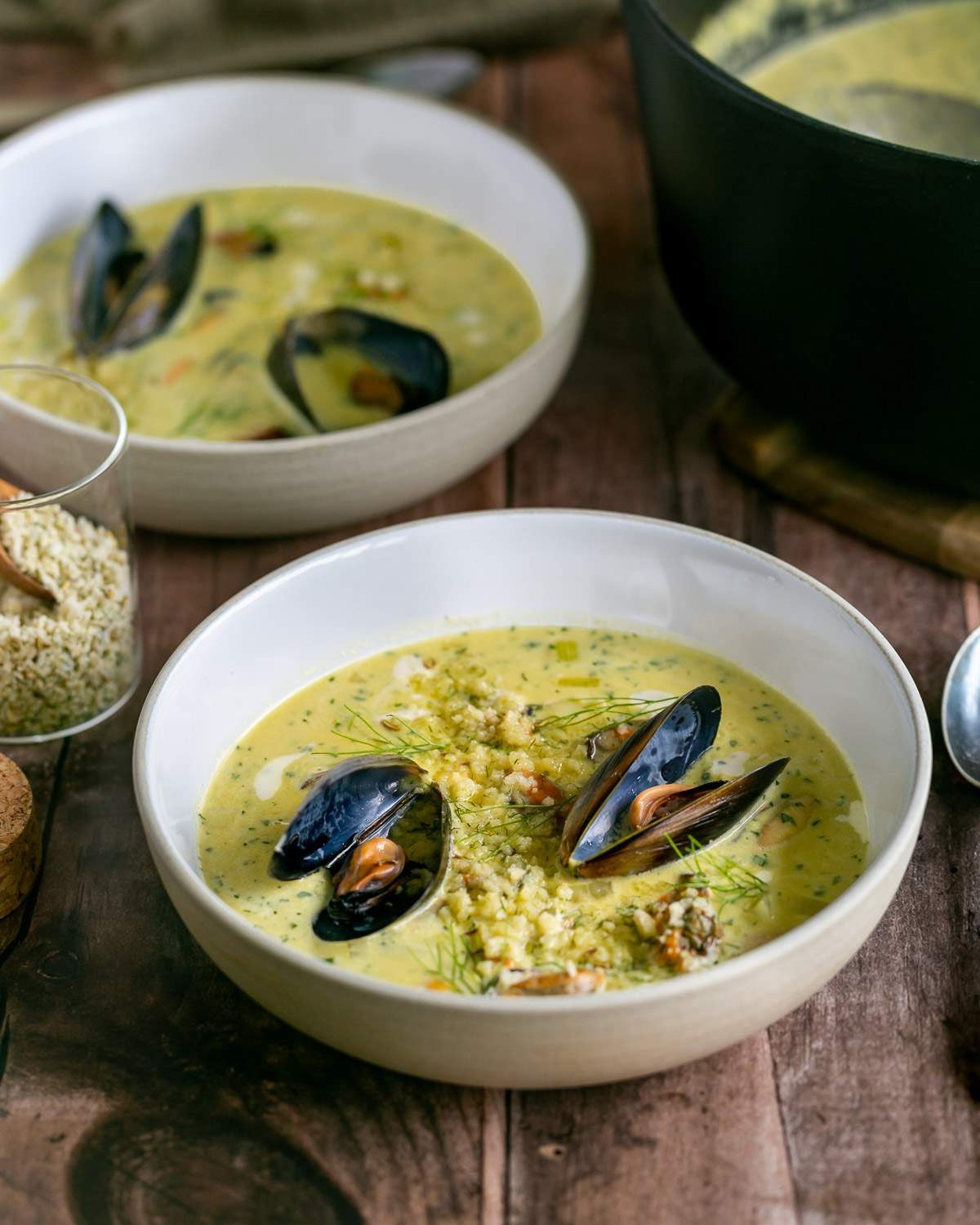 Mussel soup served in a bowl