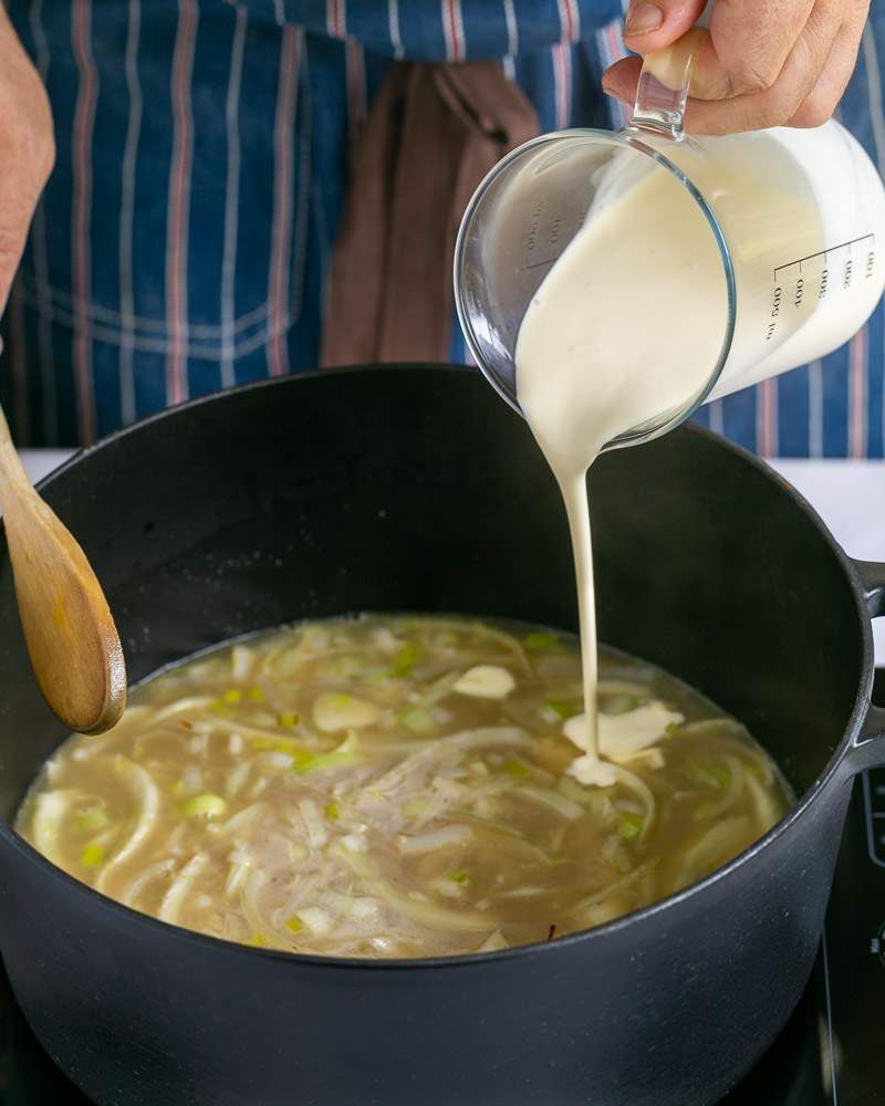 Adding cream to cook vegetables