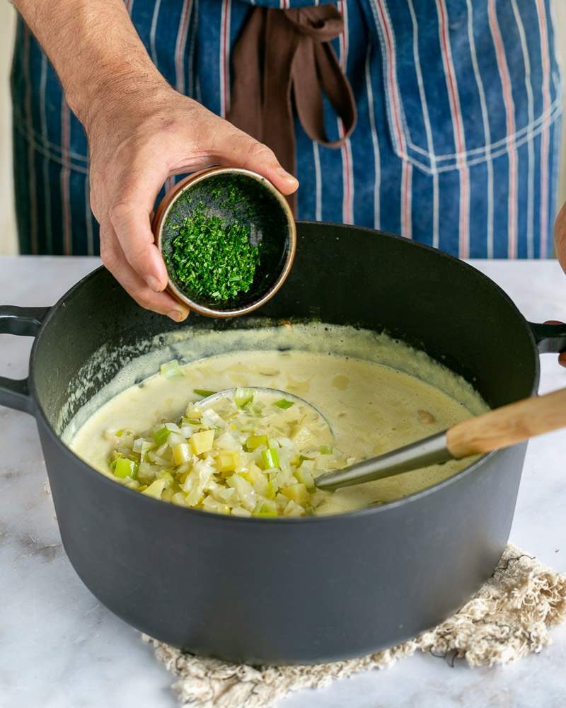Garnish with chopped parsley