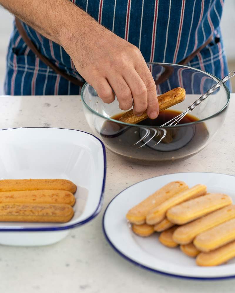 Assembling tiramisu