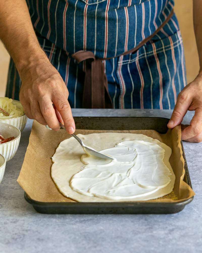 Assembling the flammkuchen