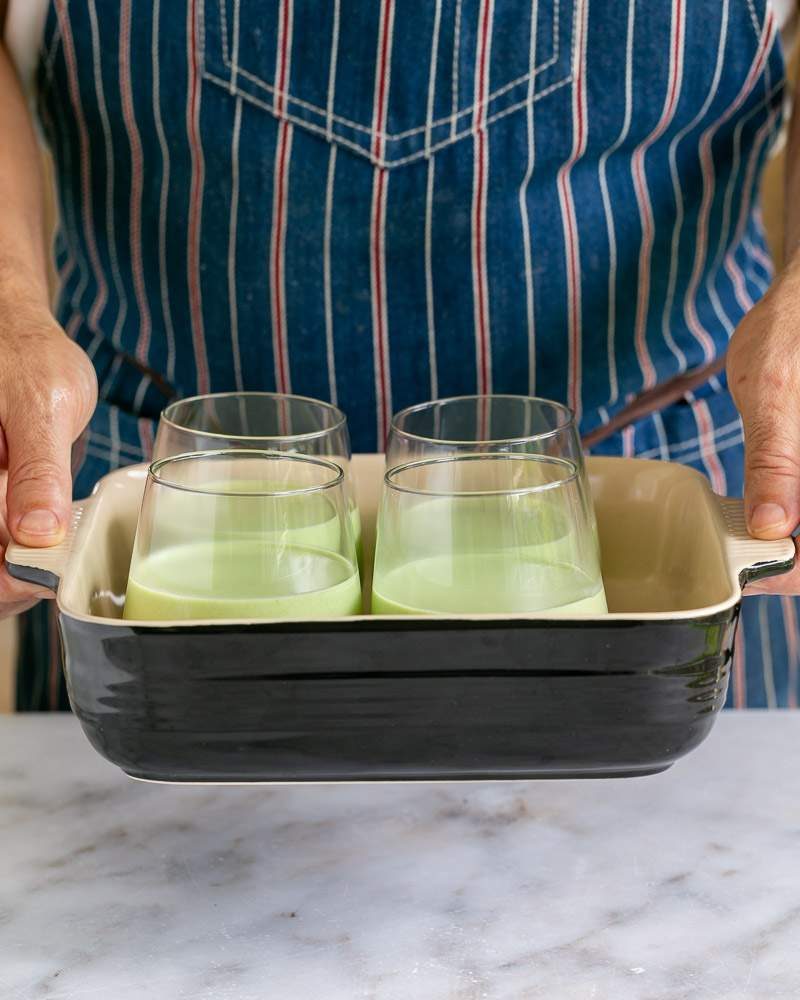 Setting the panna cotta