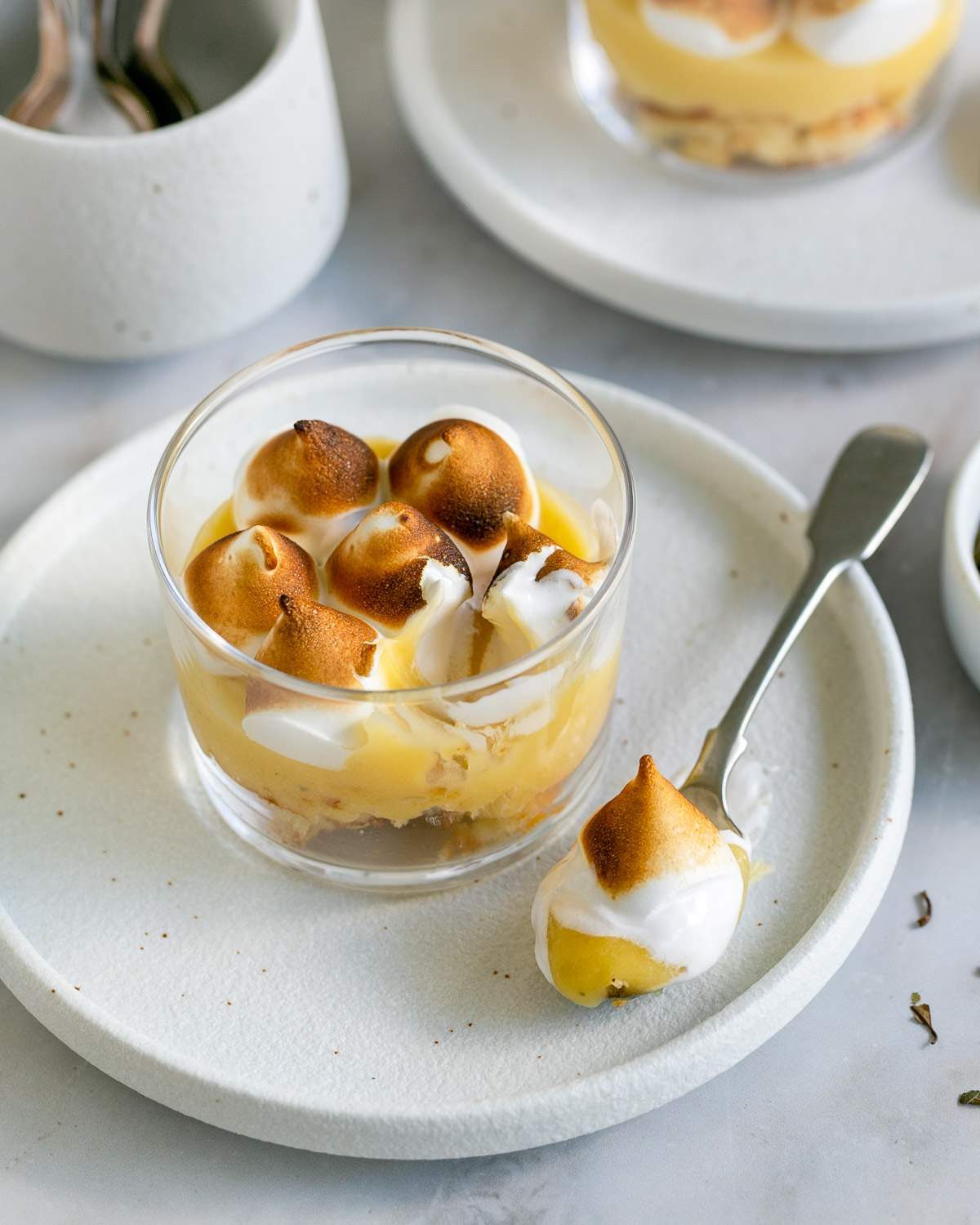 Lemon curd in dessert