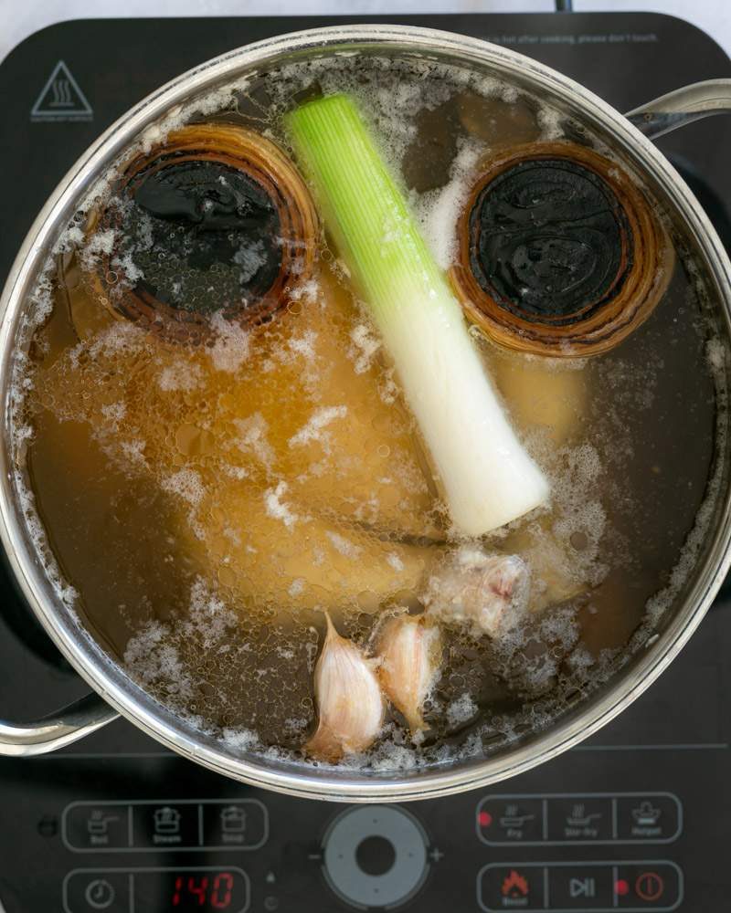 Chicken broth for ramen