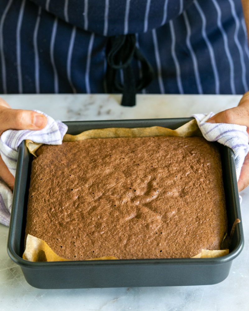 Chocolate sponge cake