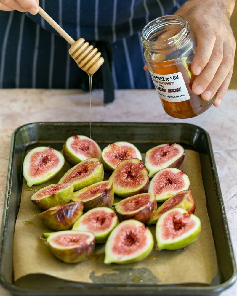 Honey roasting figs in the oven