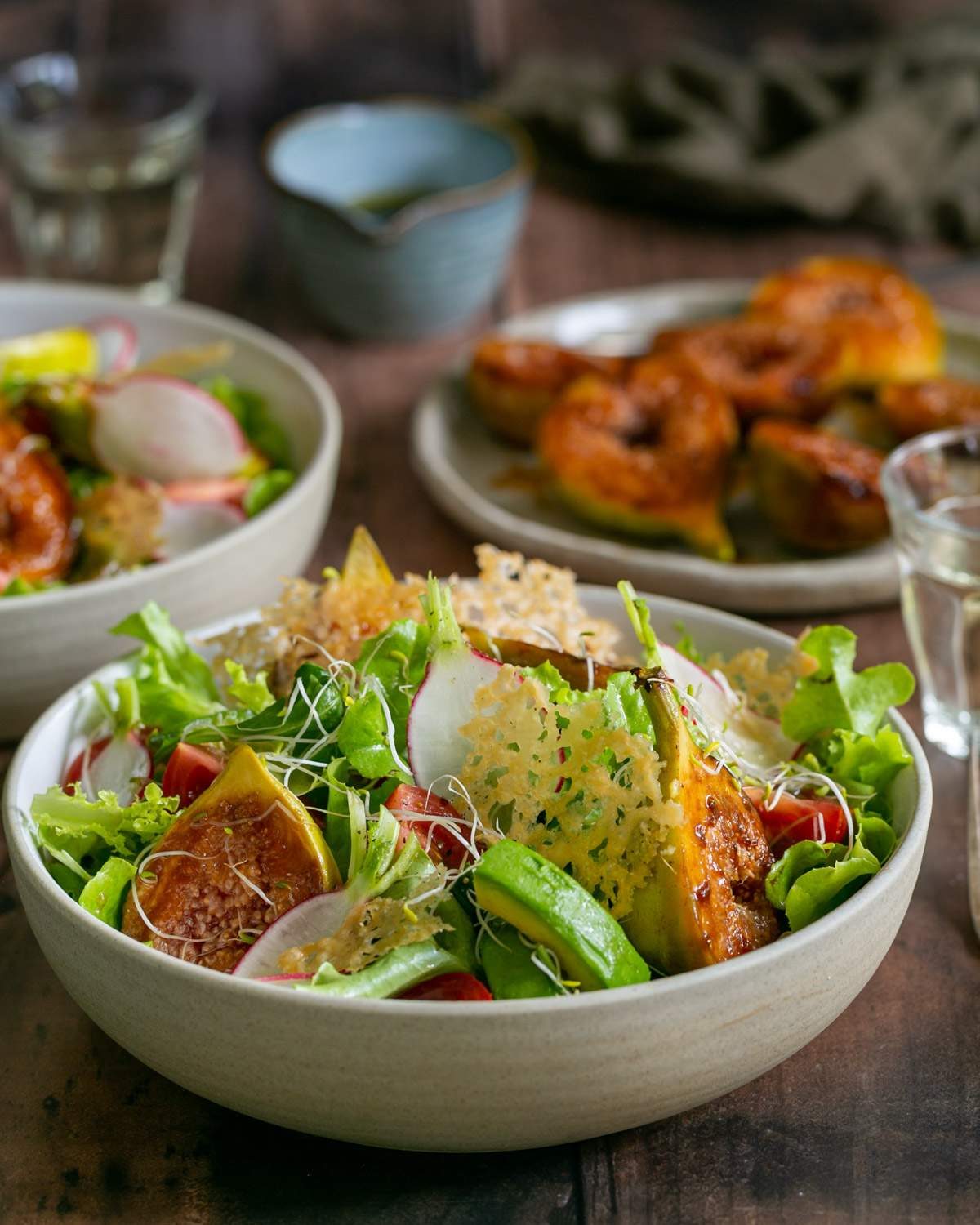 Fig salad with served in a bowl