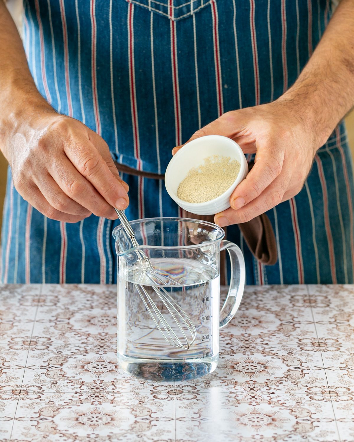 Dissolving yeast